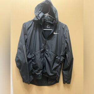 Nike running/athletic windbreaker